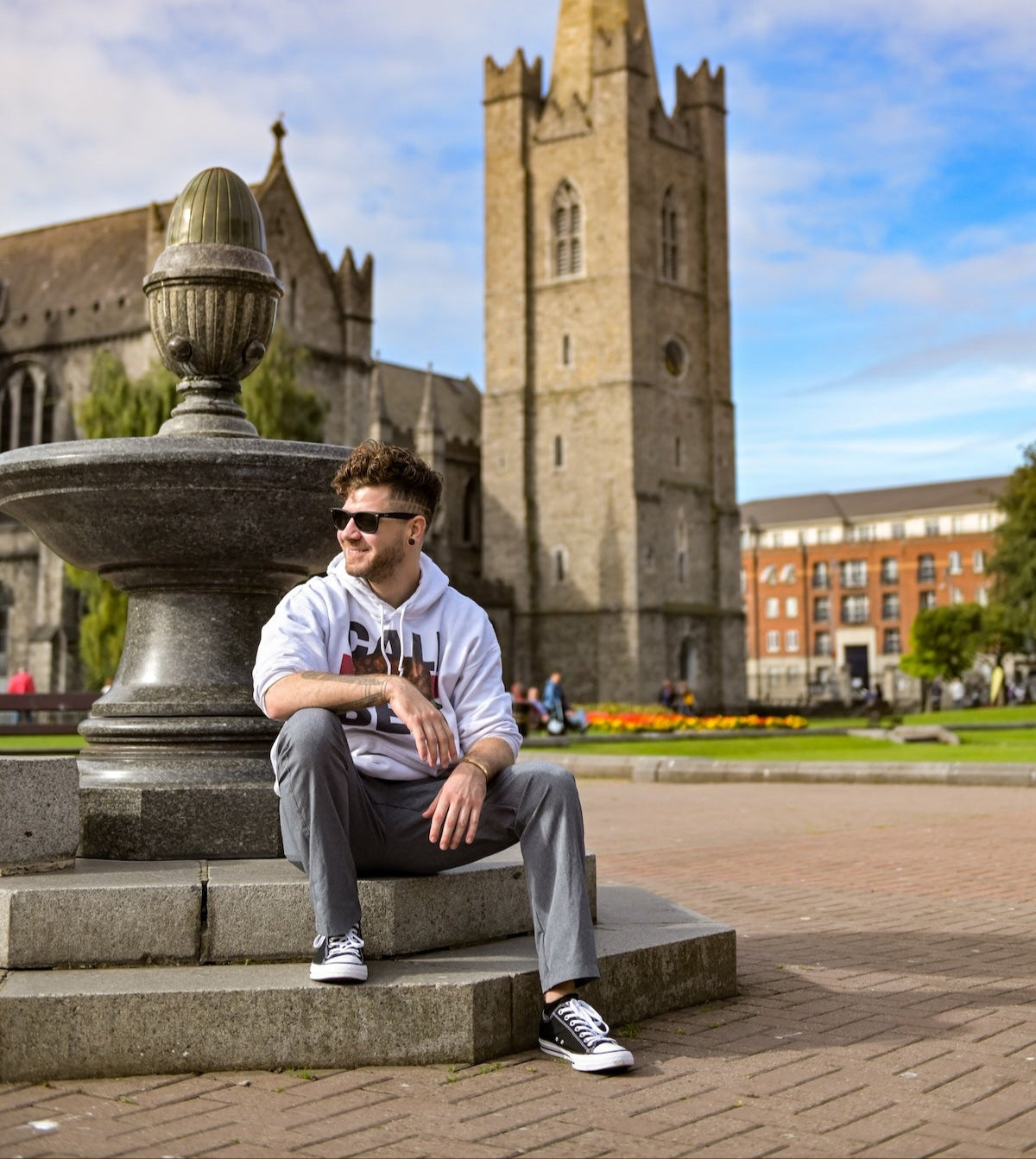 Myk Klemme wearing the "CALI BEO" hoodie in Dublin